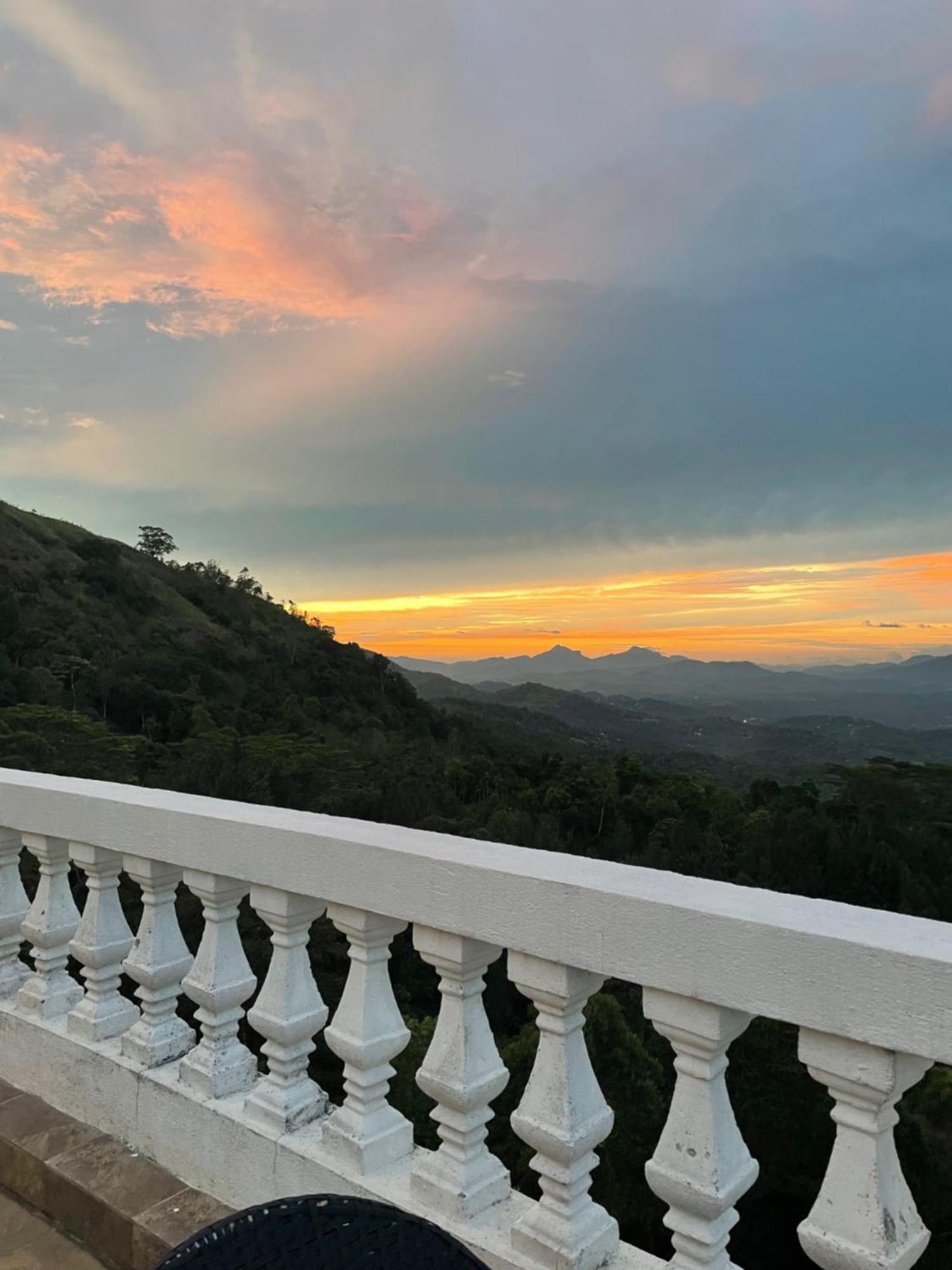 Bellwood Hills Resort & Spa Kandy Exterior foto